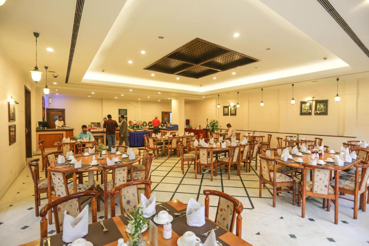Grand Hotel Kathmandu Esterno foto