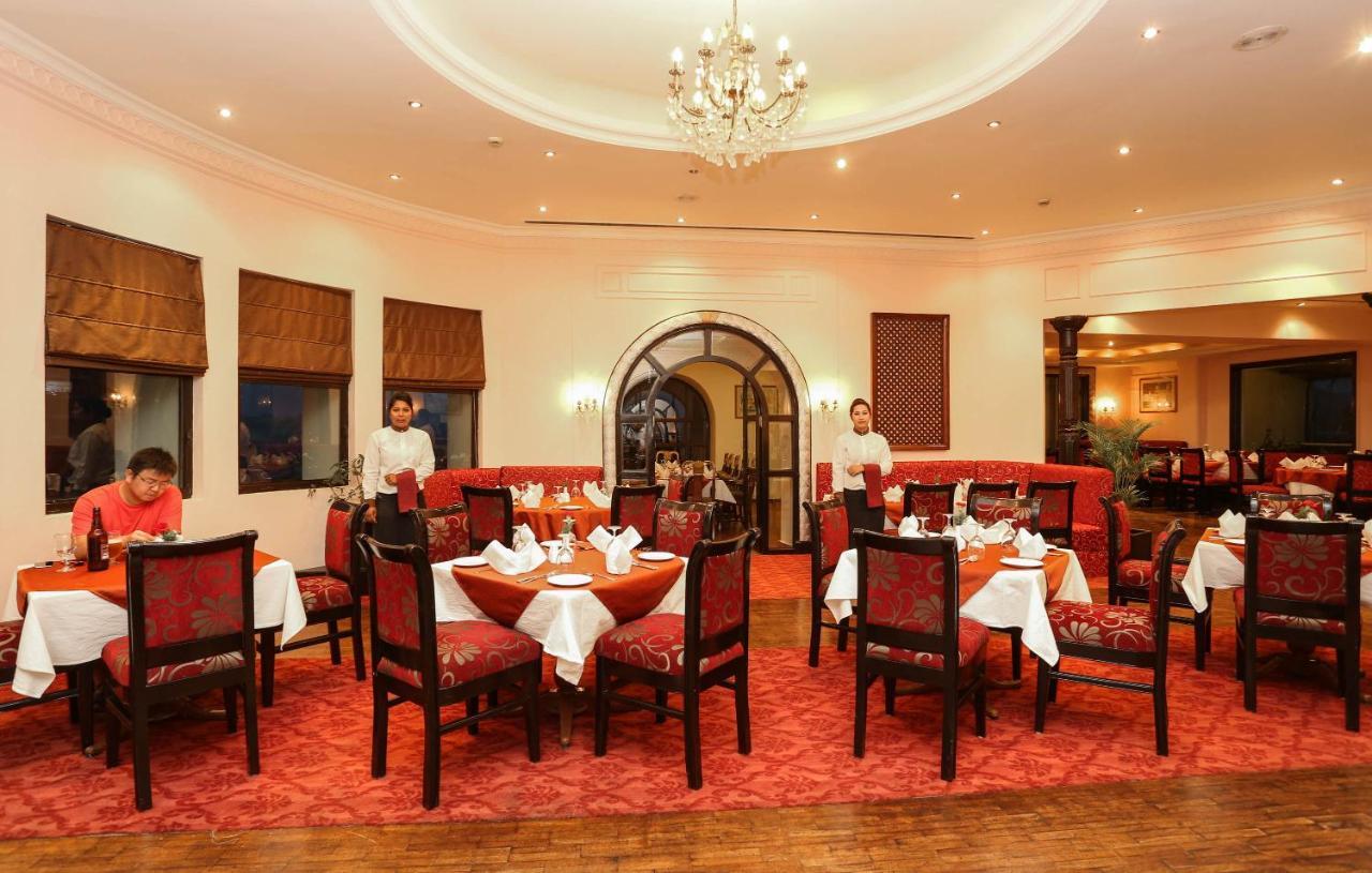 Grand Hotel Kathmandu Esterno foto