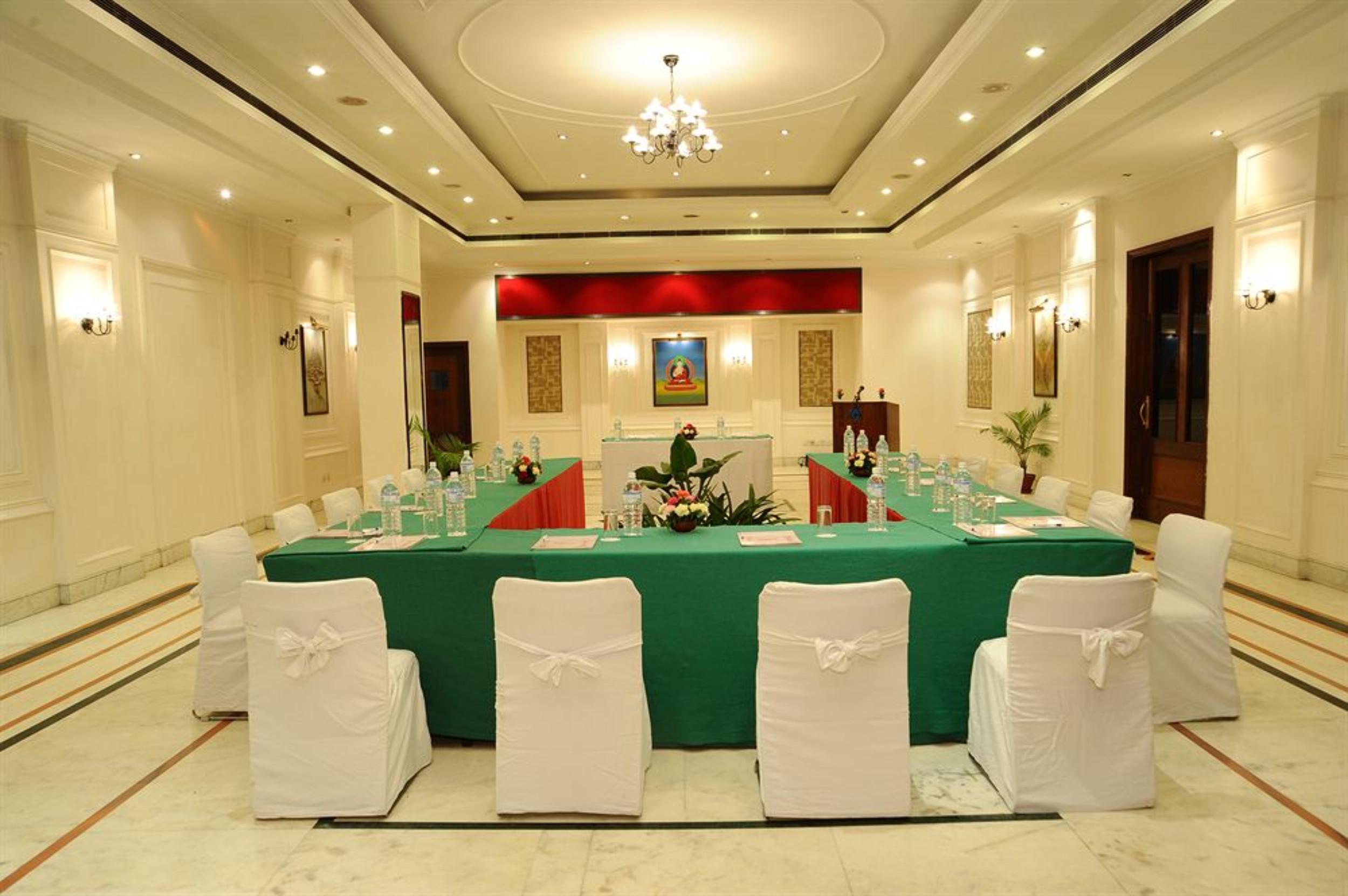 Grand Hotel Kathmandu Esterno foto