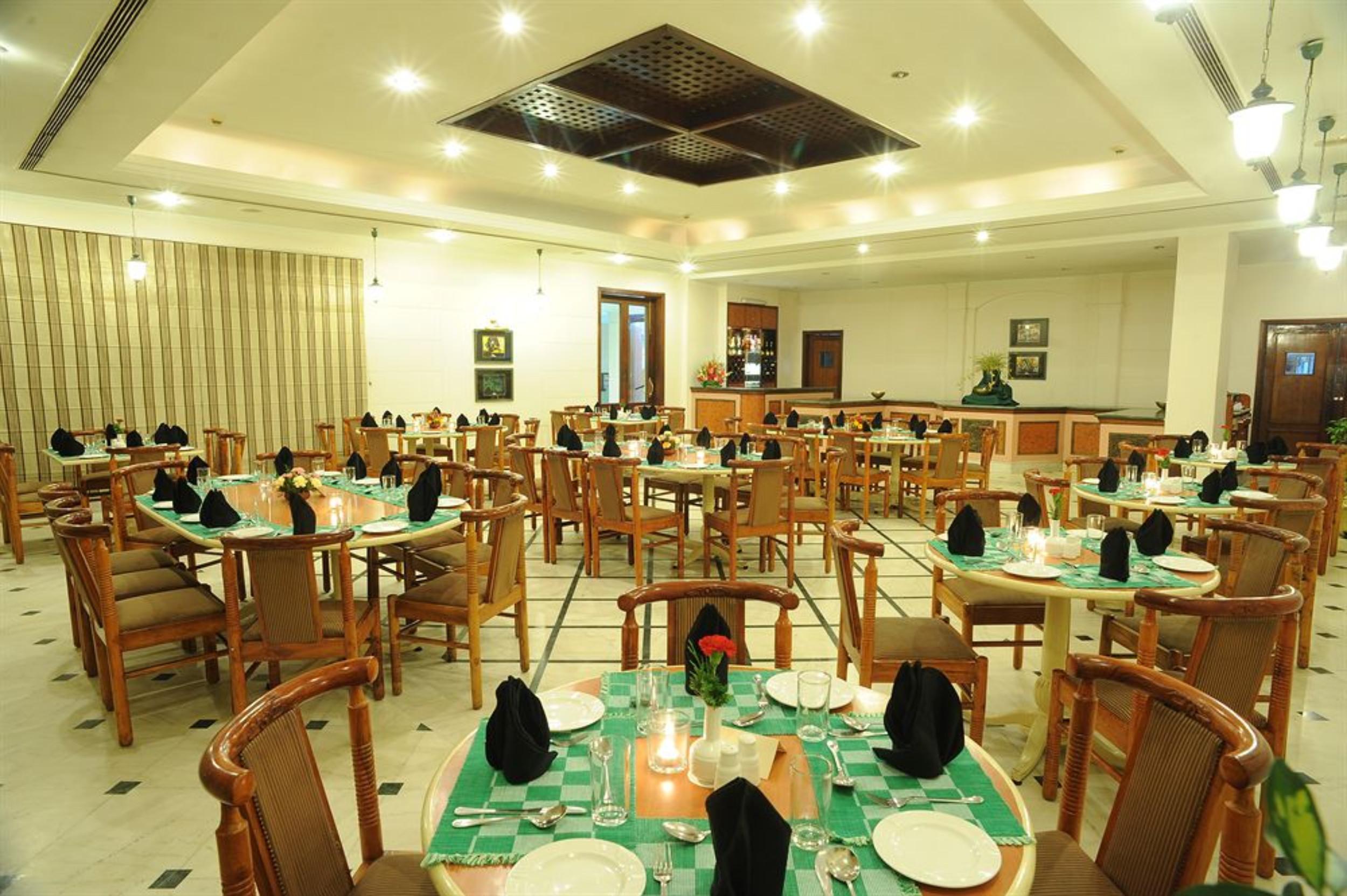 Grand Hotel Kathmandu Esterno foto