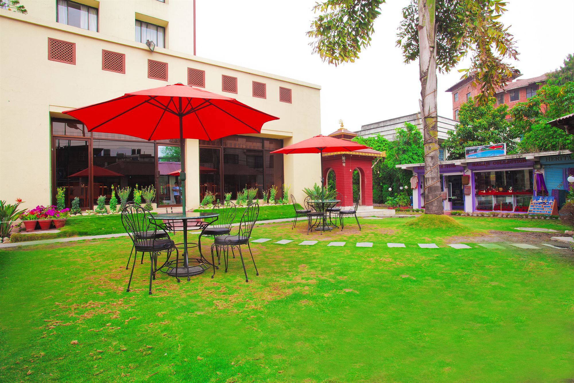 Grand Hotel Kathmandu Esterno foto